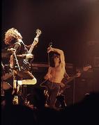 AC/DC Kimdir